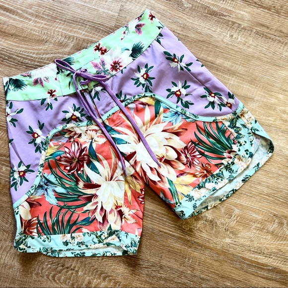 Farm Rio Tropical Board Shorts - Picture 9 of 9